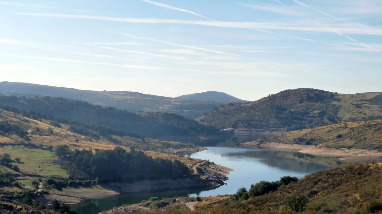 Embalse y entorno del plan de 6 horas